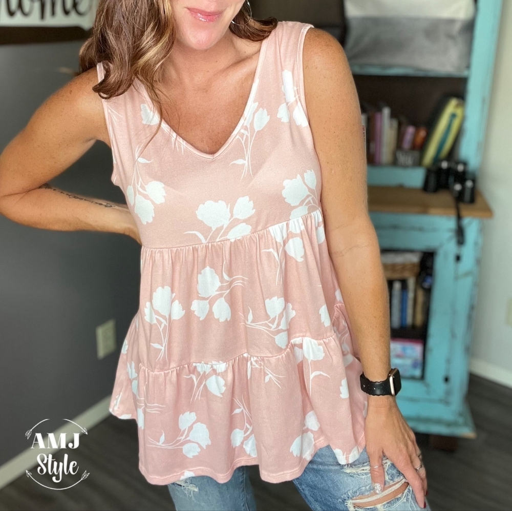 Brand new ruffled floral tank